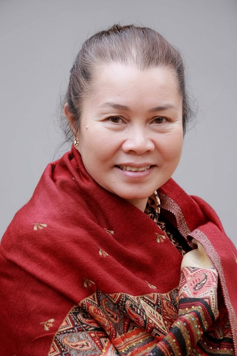 Chân dung họa sĩ Hồ Thị Kim Quỳ